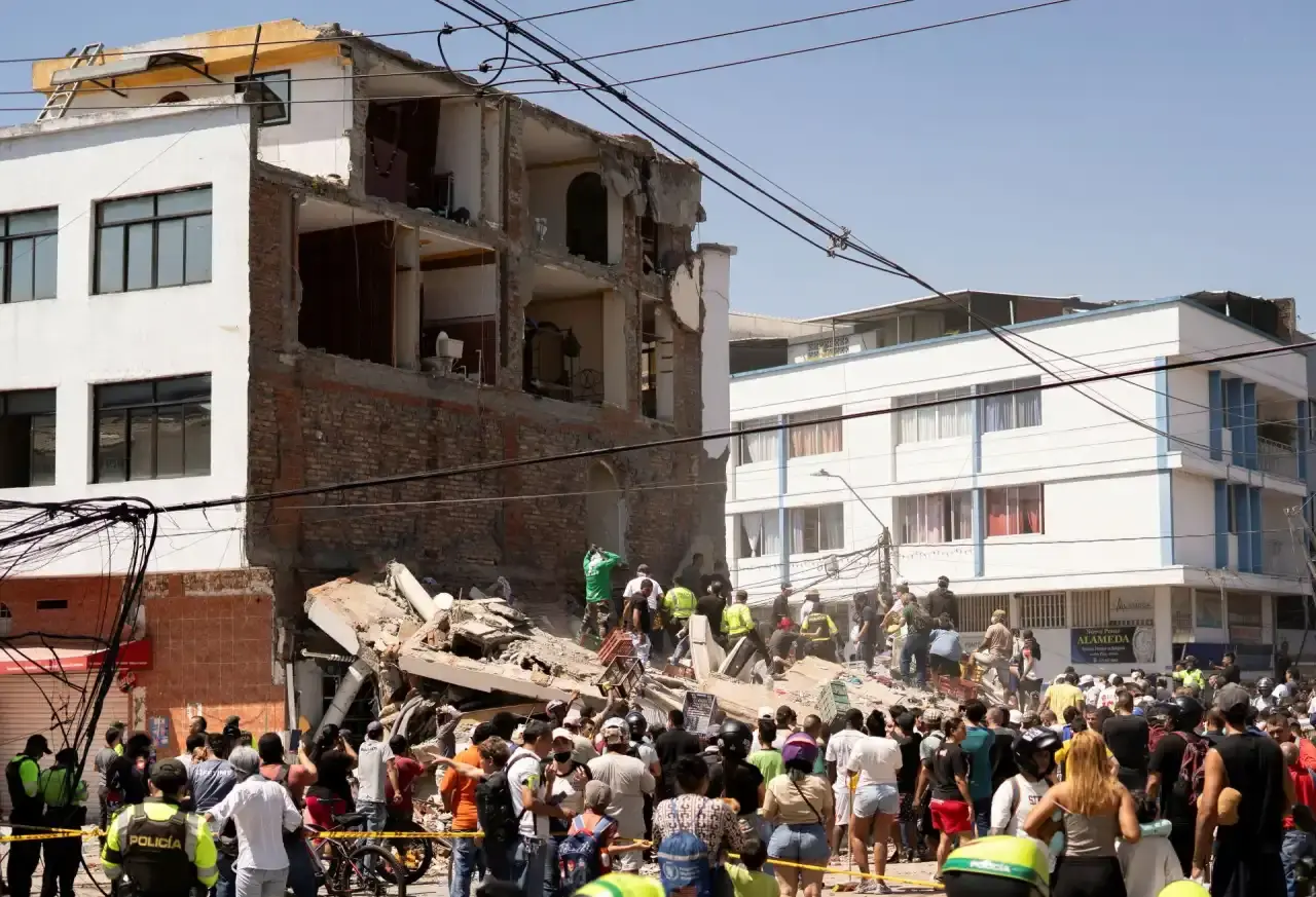 Helping Colombia after the 7.4 earthquake — foto 2